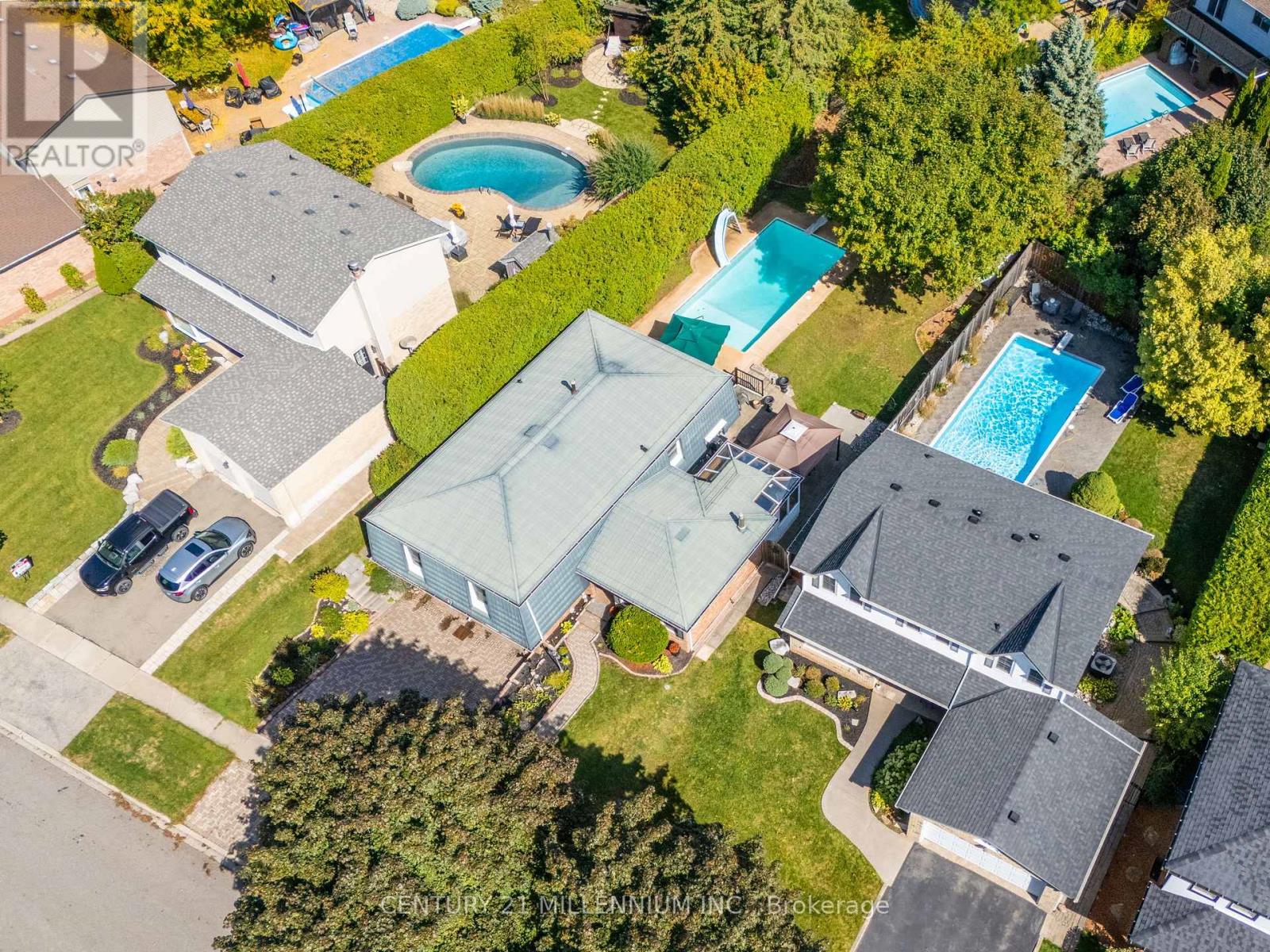 27 Hillside Drive, Halton Hills, Ontario  L7G 4W2 - Photo 41 - W12437331
