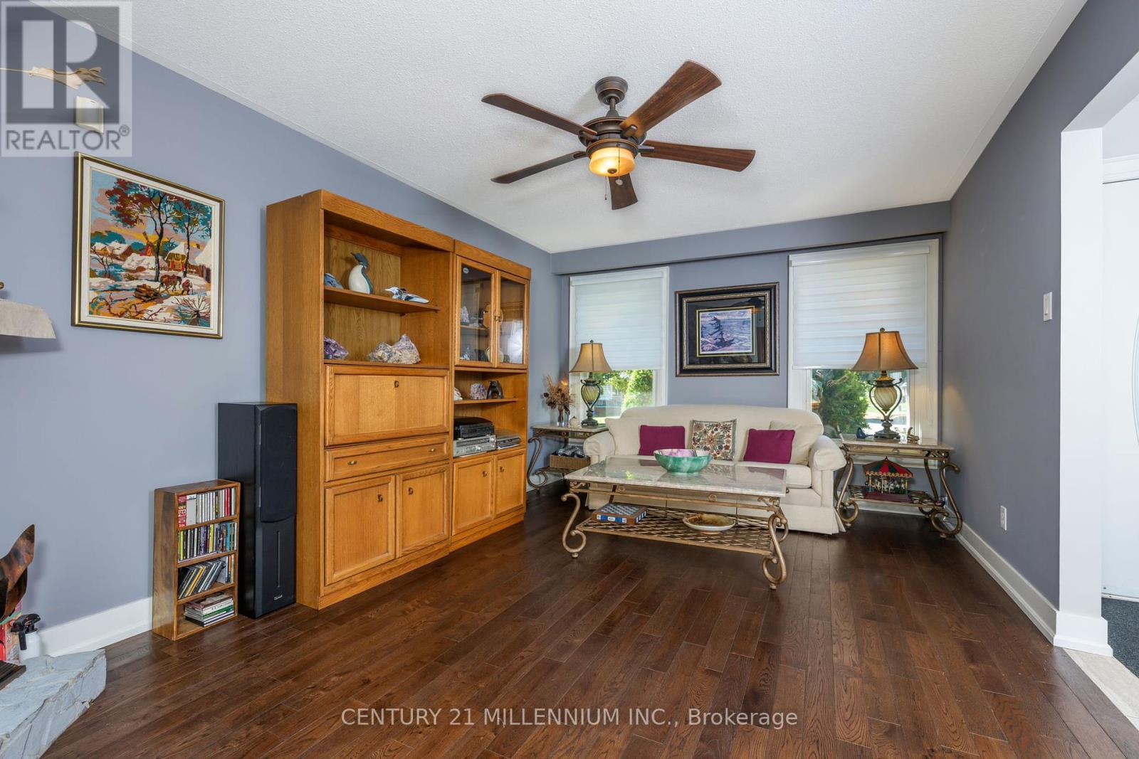 27 Hillside Drive, Halton Hills, Ontario  L7G 4W2 - Photo 7 - W12437331