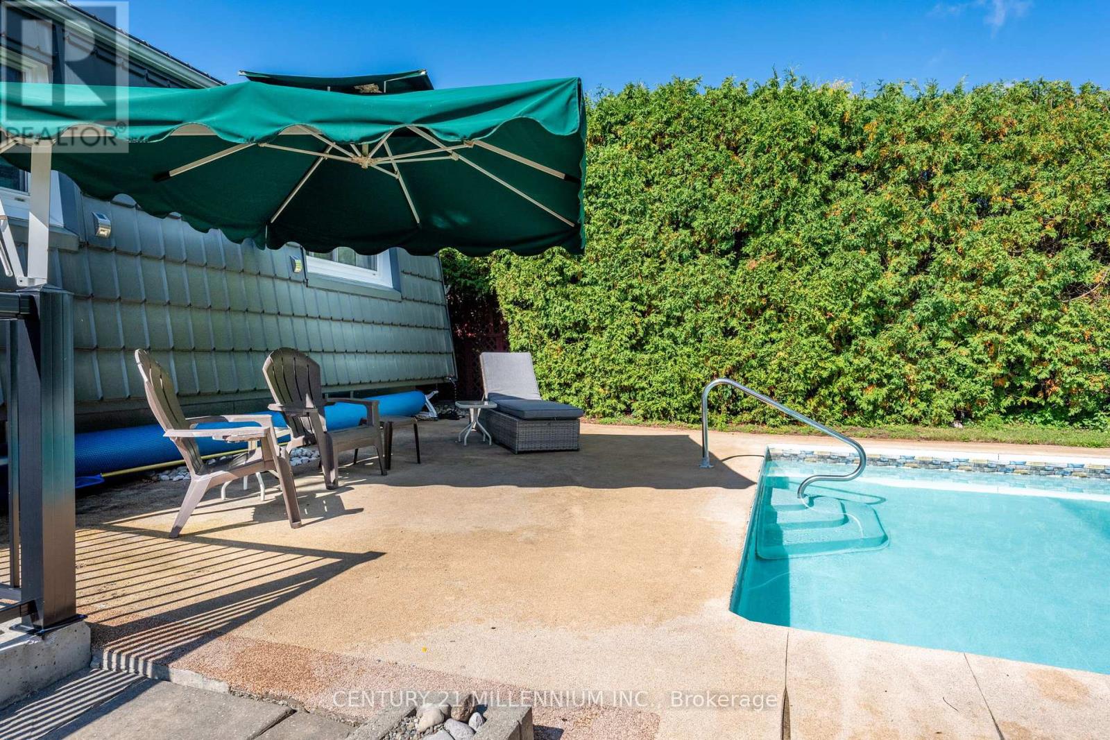 27 Hillside Drive, Halton Hills, Ontario  L7G 4W2 - Photo 33 - W12437331