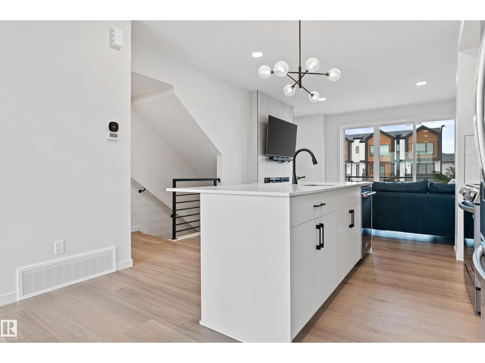 3284 Keswick Wy Sw, Edmonton, Alberta  T6W 5N5 - Photo 9 - E4460515