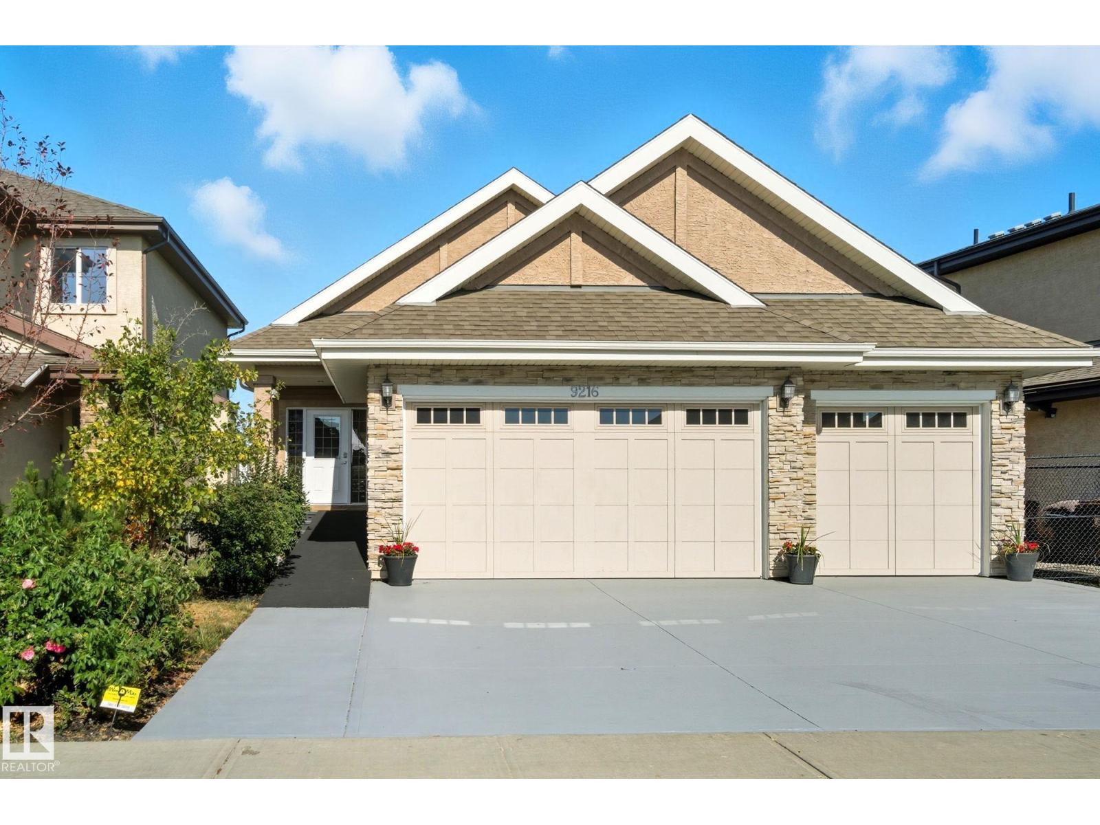 9216 181 Av Nw, Edmonton, Alberta  T5Z 0K1 - Photo 1 - E4460516