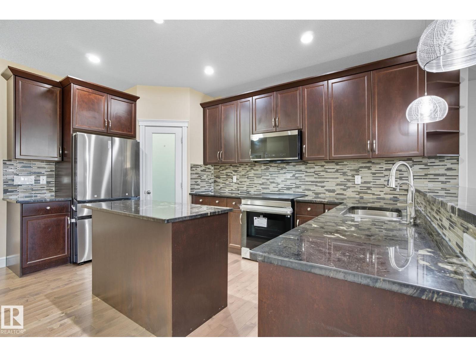 9216 181 Av Nw, Edmonton, Alberta  T5Z 0K1 - Photo 6 - E4460516