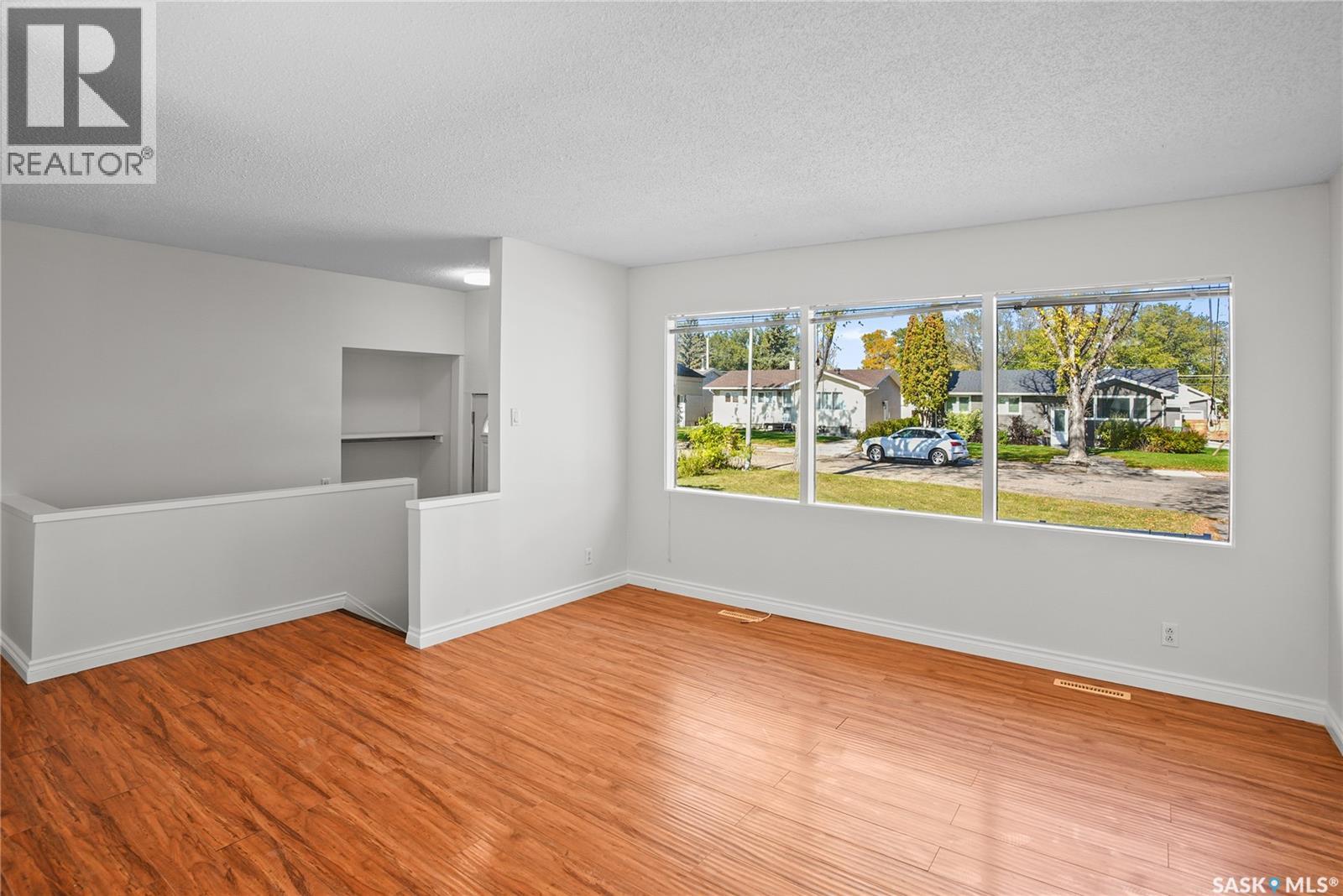 263 Logan Crescent, Regina, Saskatchewan  S4S 5S8 - Photo 5 - SK019922