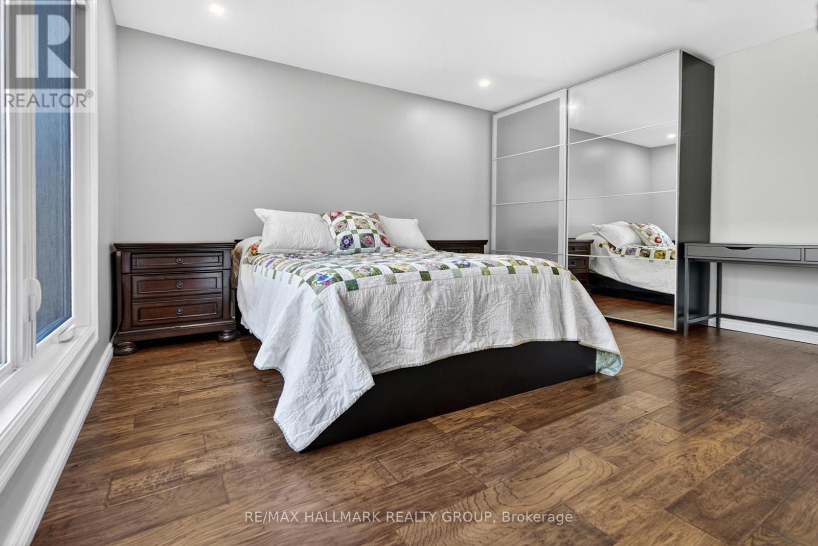 1354 Gaultois Avenue, Ottawa, Ontario  K1C 3G6 - Photo 14 - X12439327