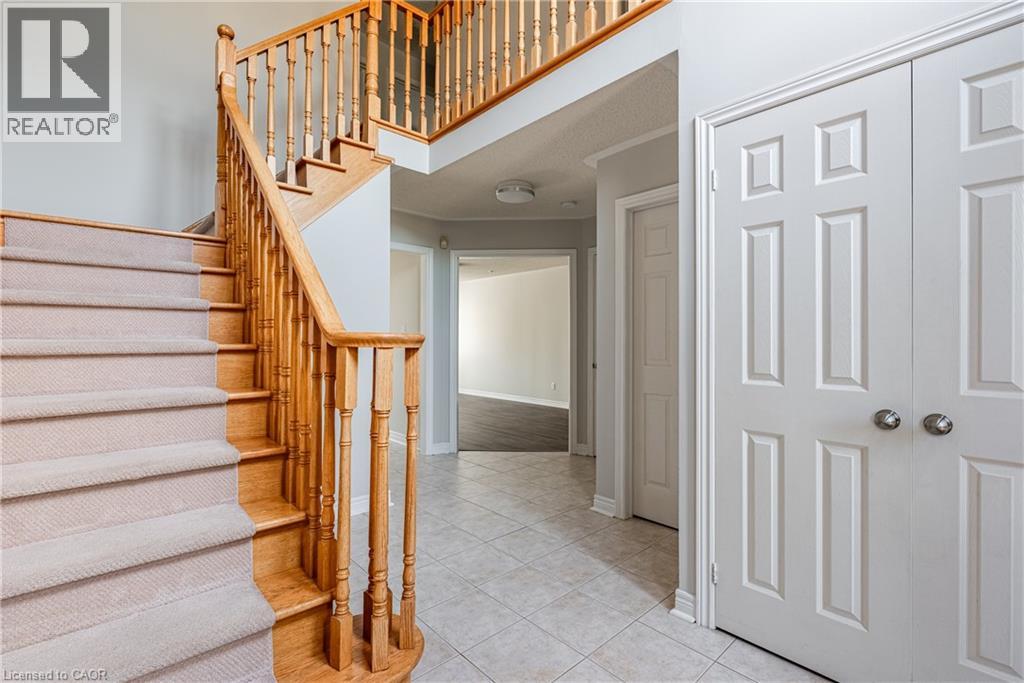 2529 Longridge Crescent, Oakville, Ontario  L6H 6S2 - Photo 2 - 40766258