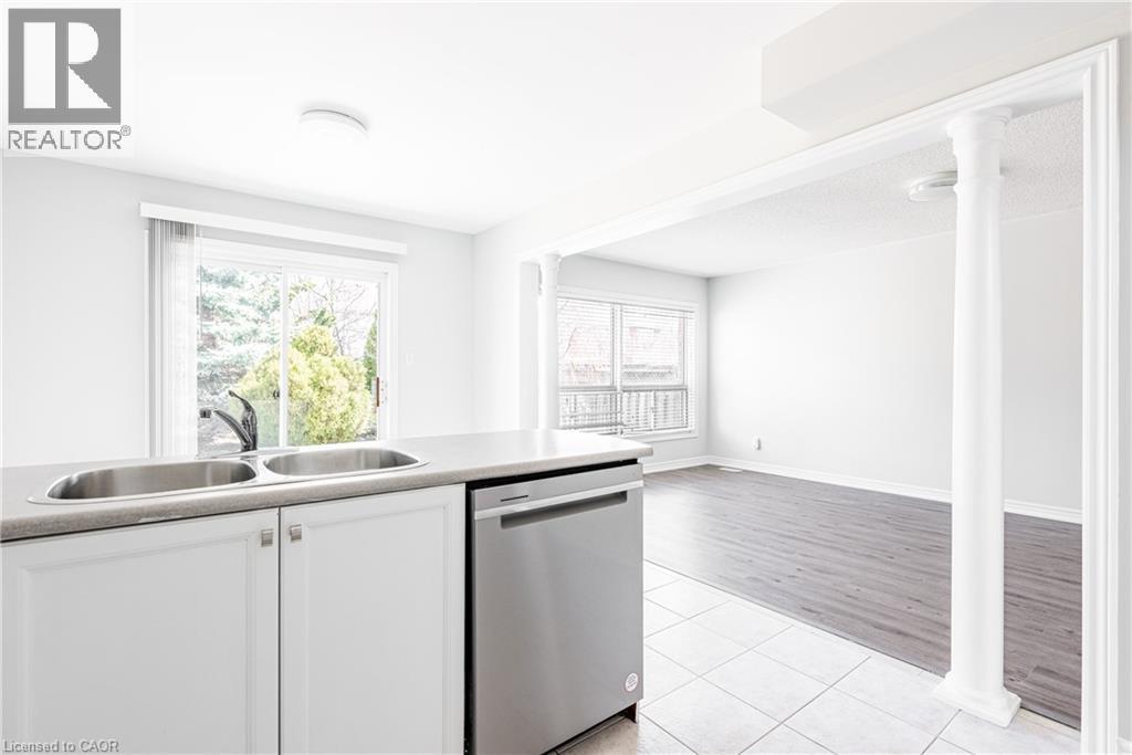 2529 Longridge Crescent, Oakville, Ontario  L6H 6S2 - Photo 7 - 40766258