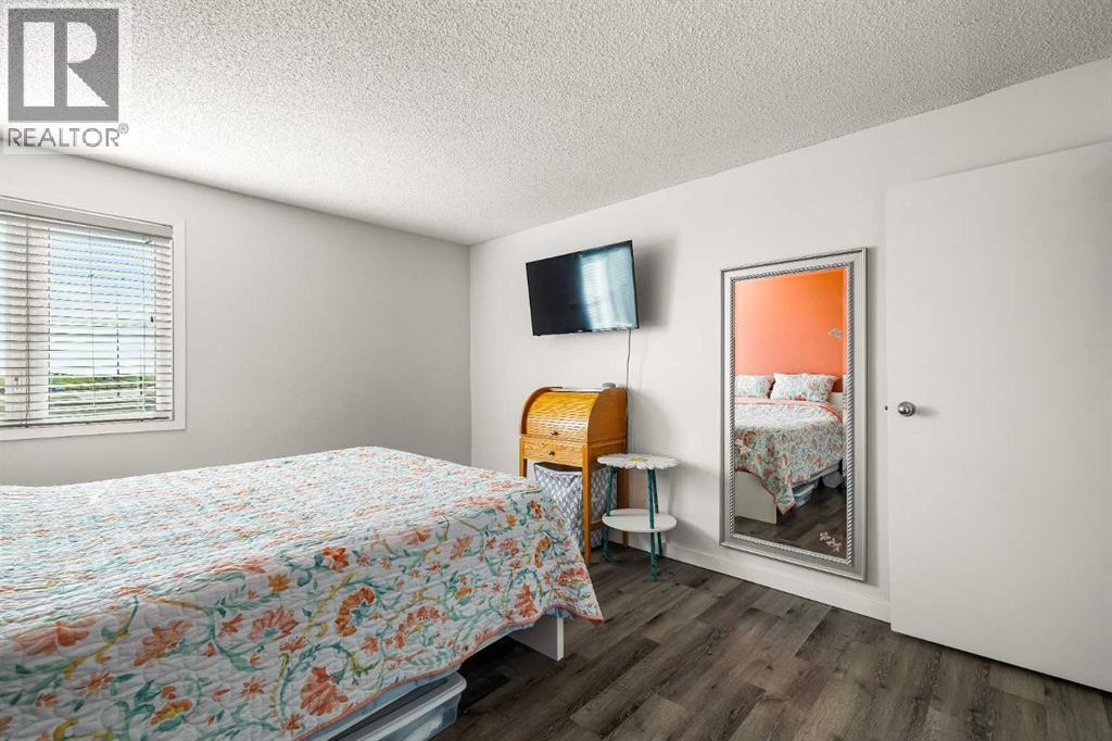 1714, 1714 Edenwold Heights Nw, Calgary, Alberta  T3A 3V2 - Photo 15 - A2233358