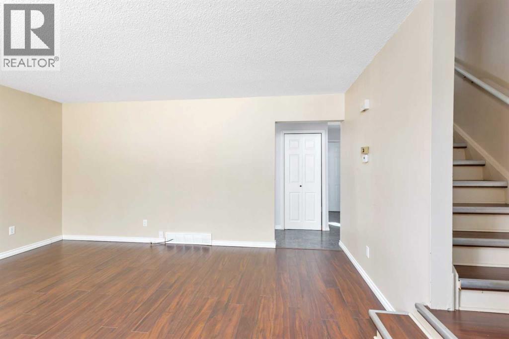 5112 56 Street, Rocky Mountain House, Alberta  T4T 1E8 - Photo 5 - A2257083