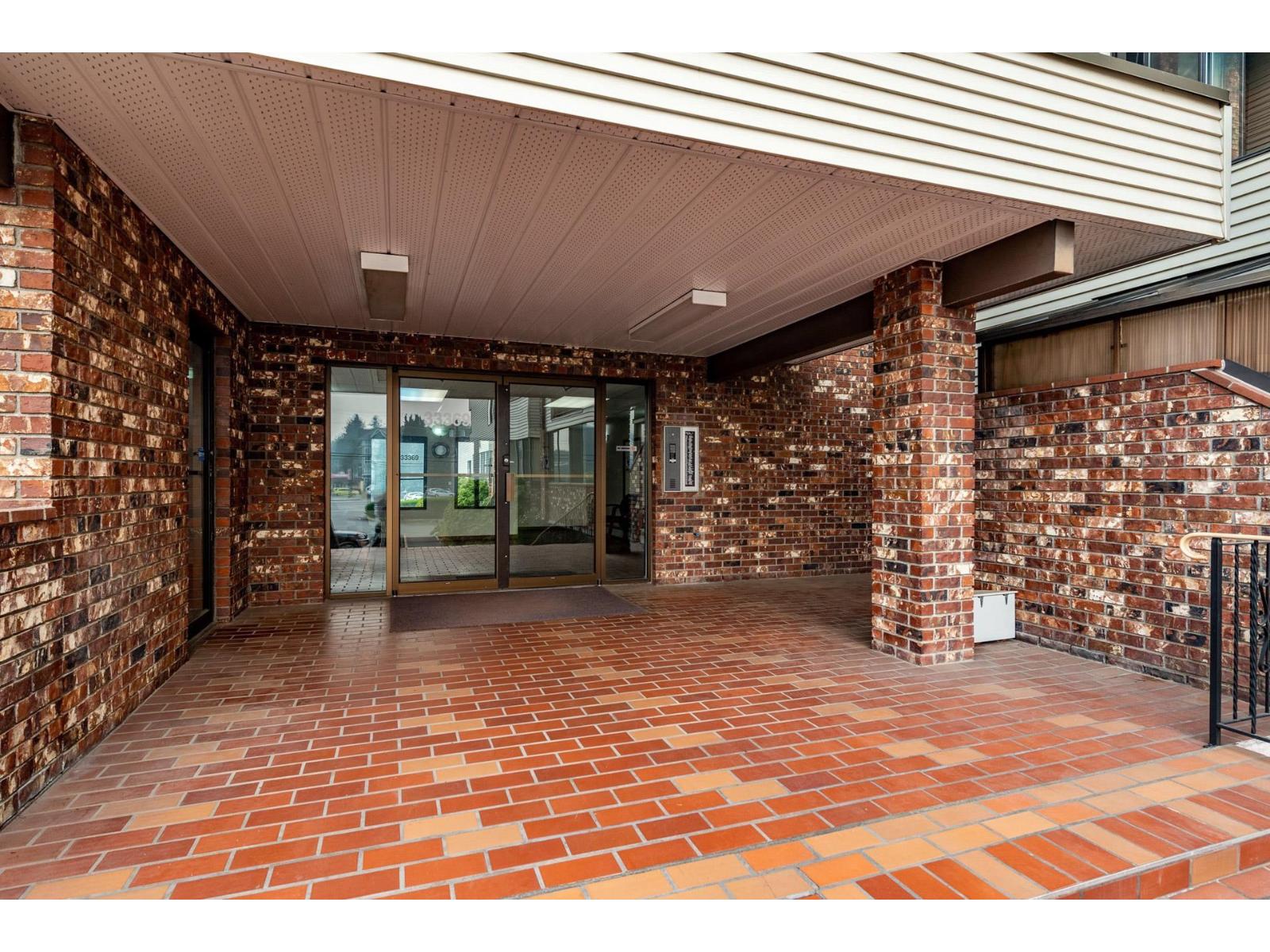 203 33369 Old Yale Road, Abbotsford, British Columbia  V2S 2J6 - Photo 2 - R3008237