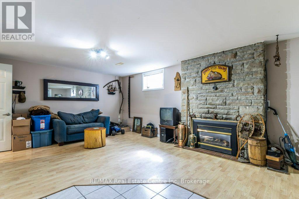 11 Riverview Drive, Guelph (Riverside Park), Ontario  N1E 3R6 - Photo 15 - X12441367