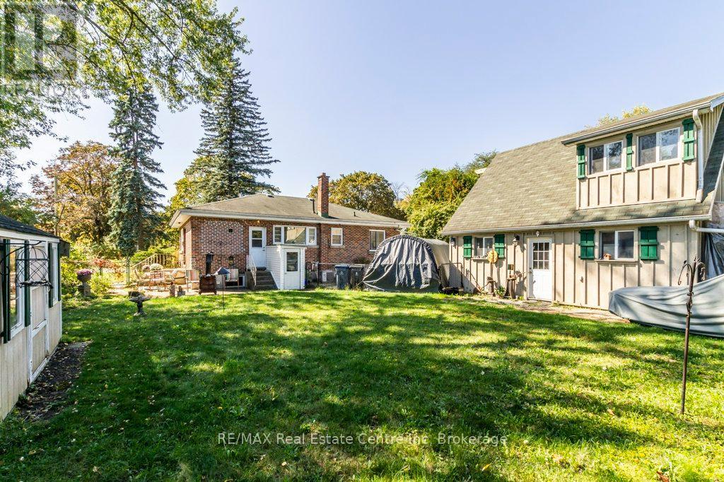 11 Riverview Drive, Guelph (Riverside Park), Ontario  N1E 3R6 - Photo 24 - X12441367