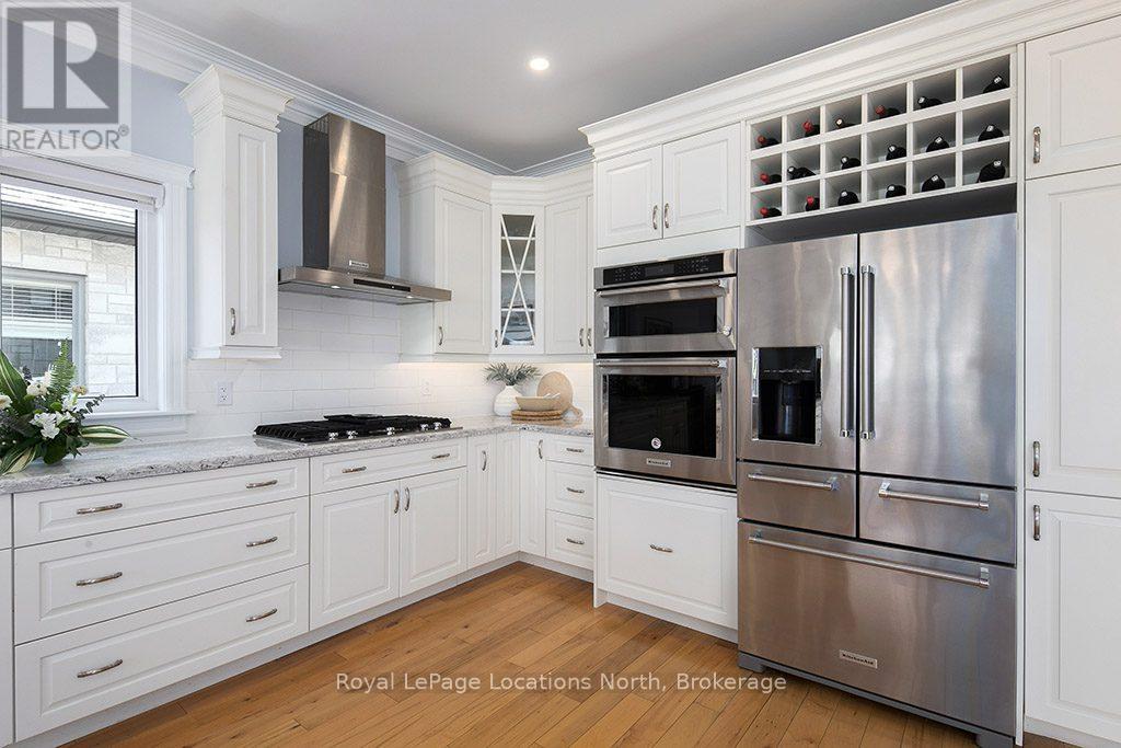 37 Grayview Drive, Grey Highlands, Ontario  N0C 1H0 - Photo 10 - X12441401