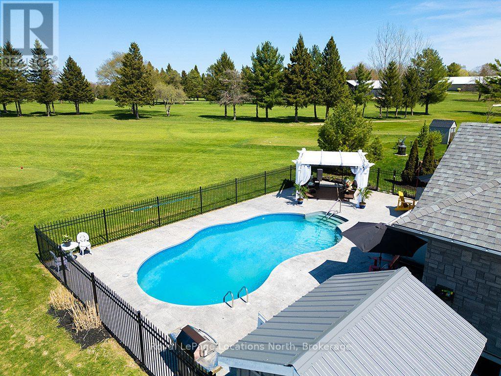 37 Grayview Drive, Grey Highlands, Ontario  N0C 1H0 - Photo 19 - X12441401