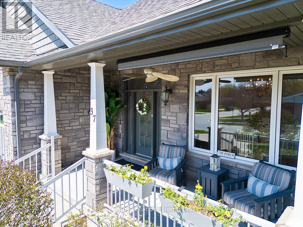 37 Grayview Drive, Grey Highlands, Ontario  N0C 1H0 - Photo 5 - X12441401