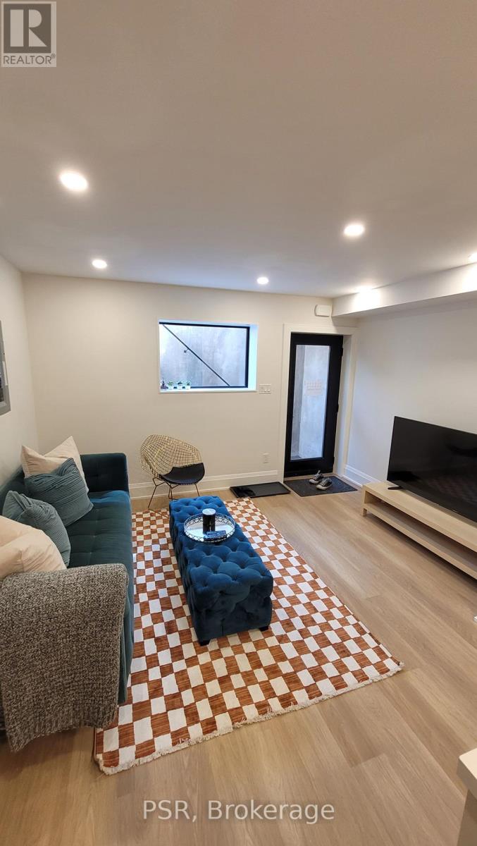 Lower - 66 Argyle Street, Toronto, Ontario  M6J 1N9 - Photo 10 - C12416993