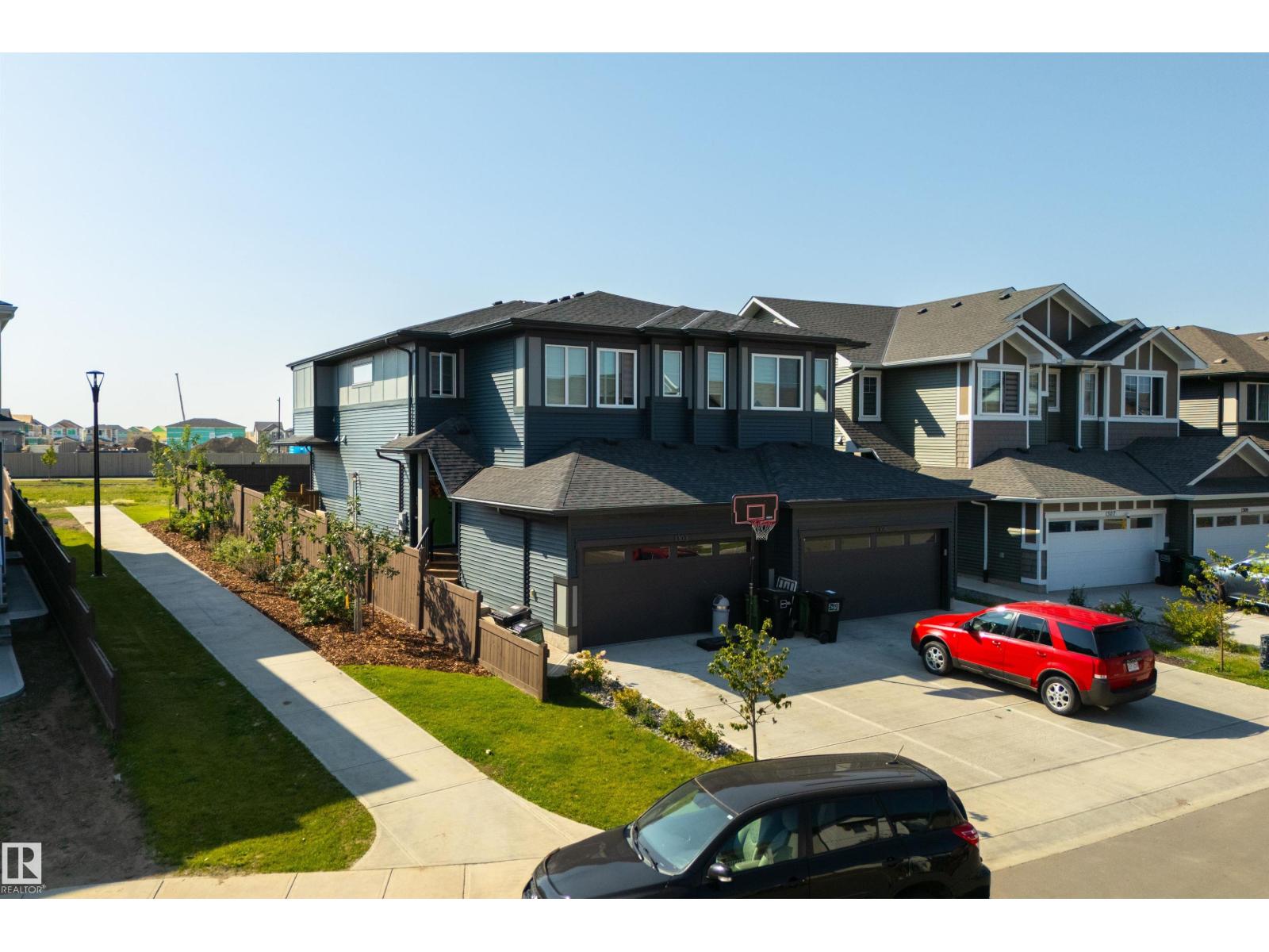 1303 Podersky Wd Sw, Edmonton, Alberta  T6W 5E4 - Photo 2 - E4455378