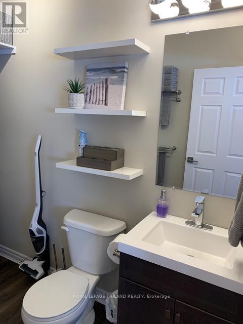 16 Howey Avenue, Norfolk, Ontario  N0E 1M0 - Photo 13 - X12441392