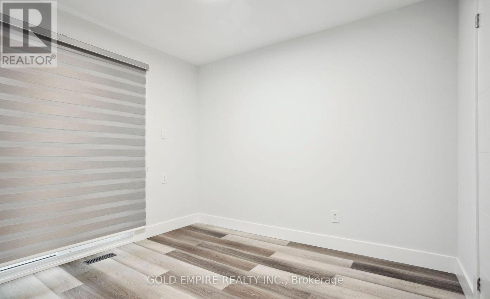 396 Hudson Drive, London East, Ontario  N5V 1E6 - Photo 10 - X12441422