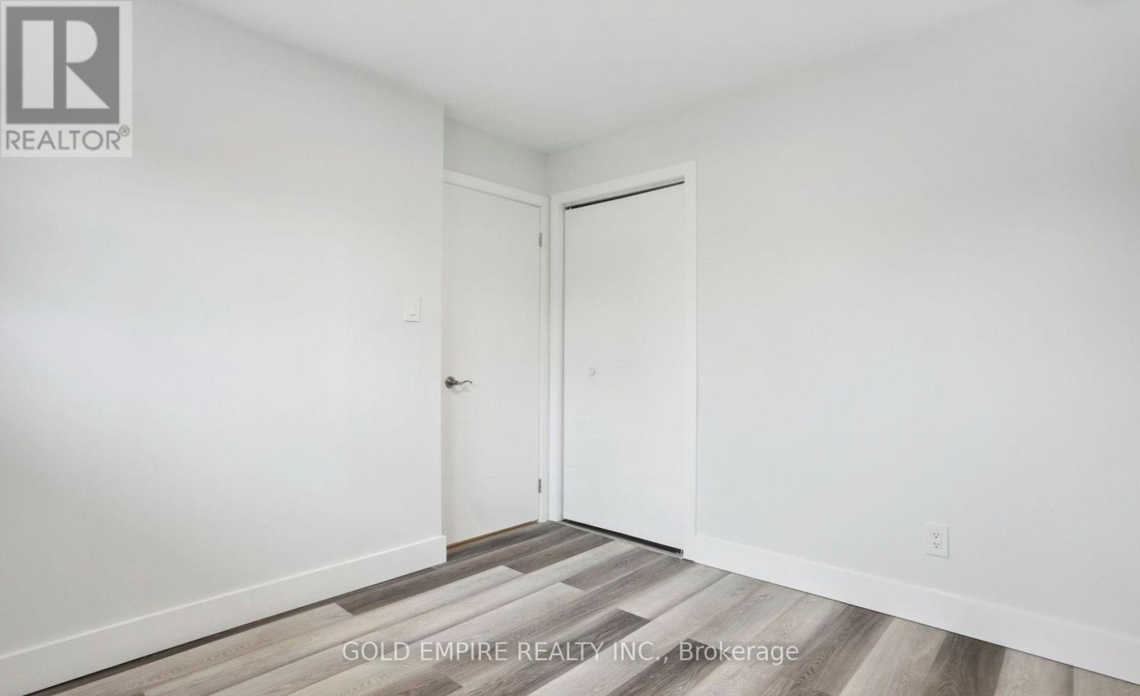 396 Hudson Drive, London East, Ontario  N5V 1E6 - Photo 12 - X12441422