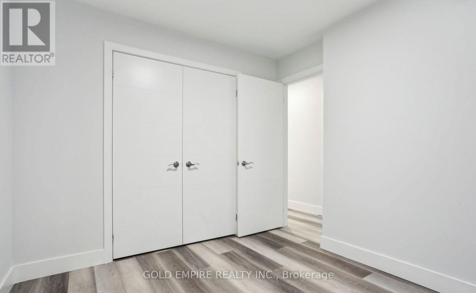 396 Hudson Drive, London East, Ontario  N5V 1E6 - Photo 14 - X12441422