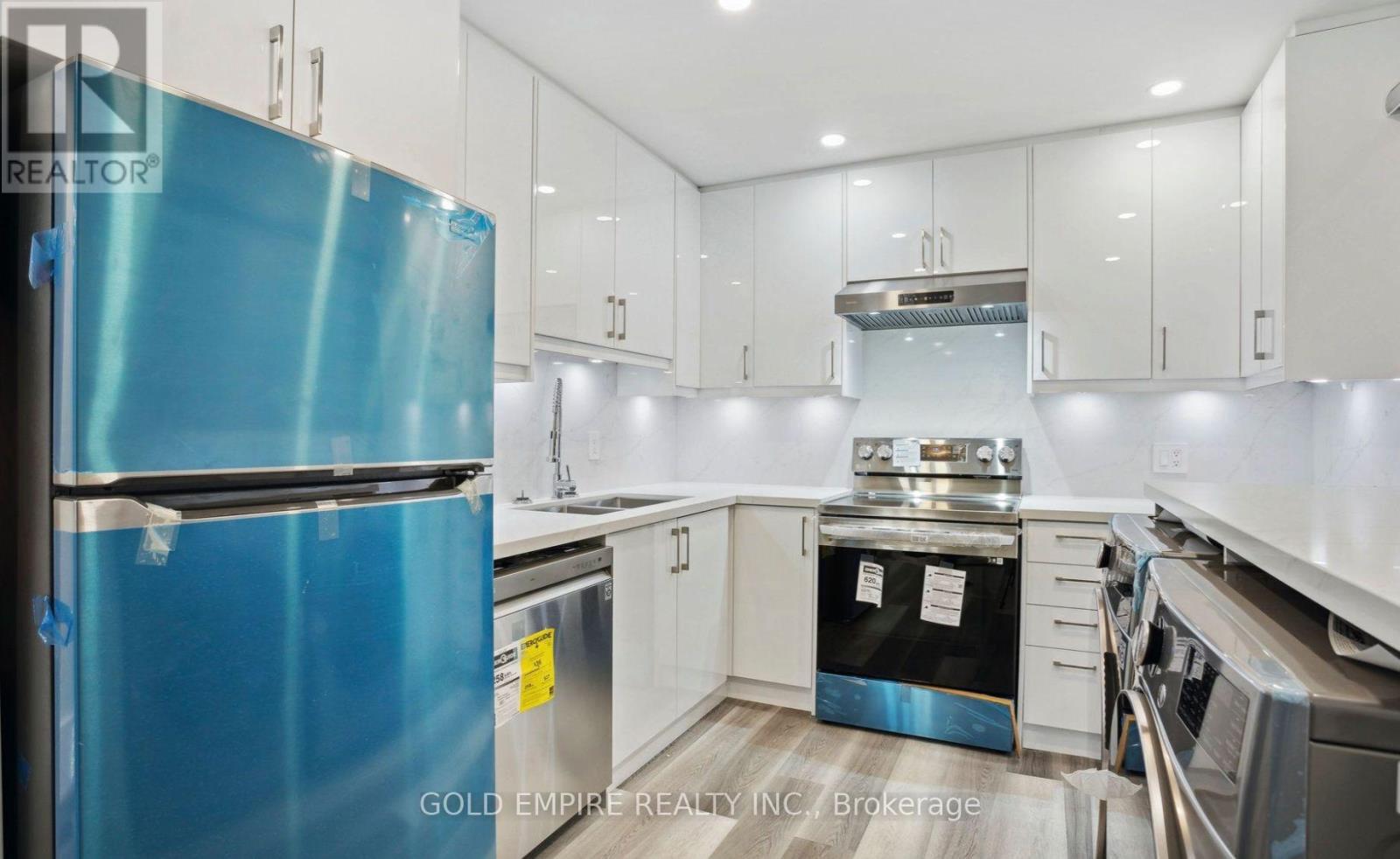 396 Hudson Drive, London East, Ontario  N5V 1E6 - Photo 7 - X12441422