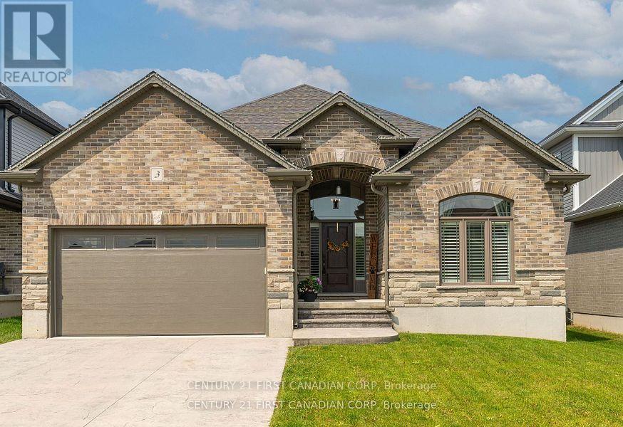 3 Hardy Court, Lucan Biddulph, Ontario  N0M 2J0 - Photo 1 - X12441423
