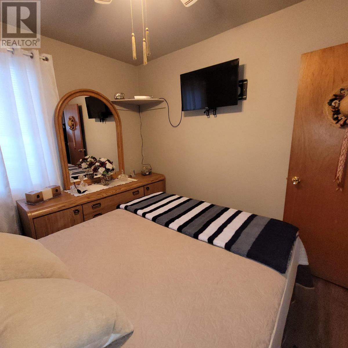 25 Manitou Road, Manitouwadge, Ontario  P0T 2C0 - Photo 11 - TB252653