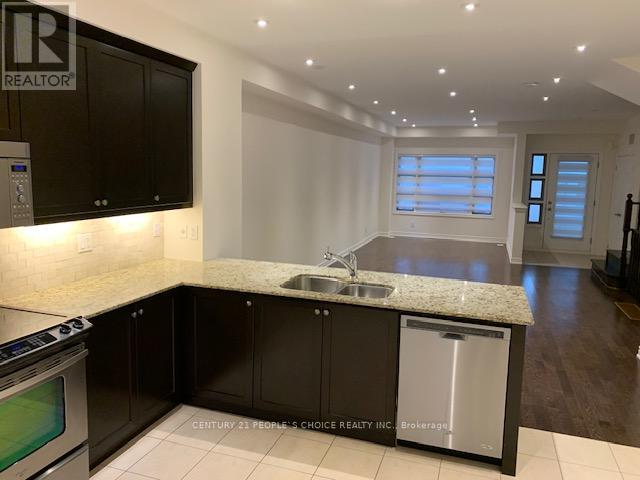 56 - 2460 Prince Michael Drive, Oakville, Ontario  L6H 0G8 - Photo 4 - W12440880