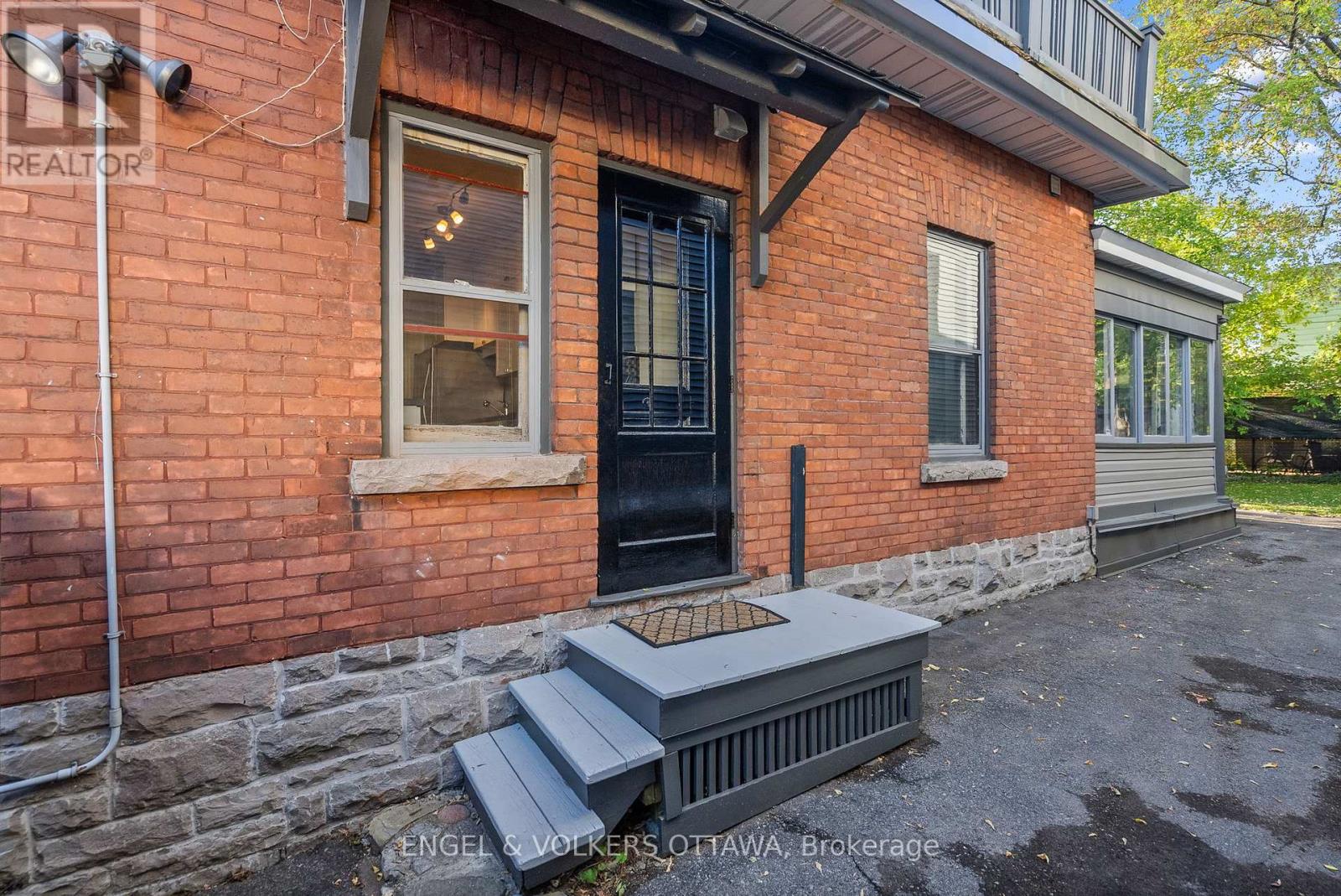 507 Mcleod Street, Ottawa, Ontario  K1R 5P9 - Photo 34 - X12441436