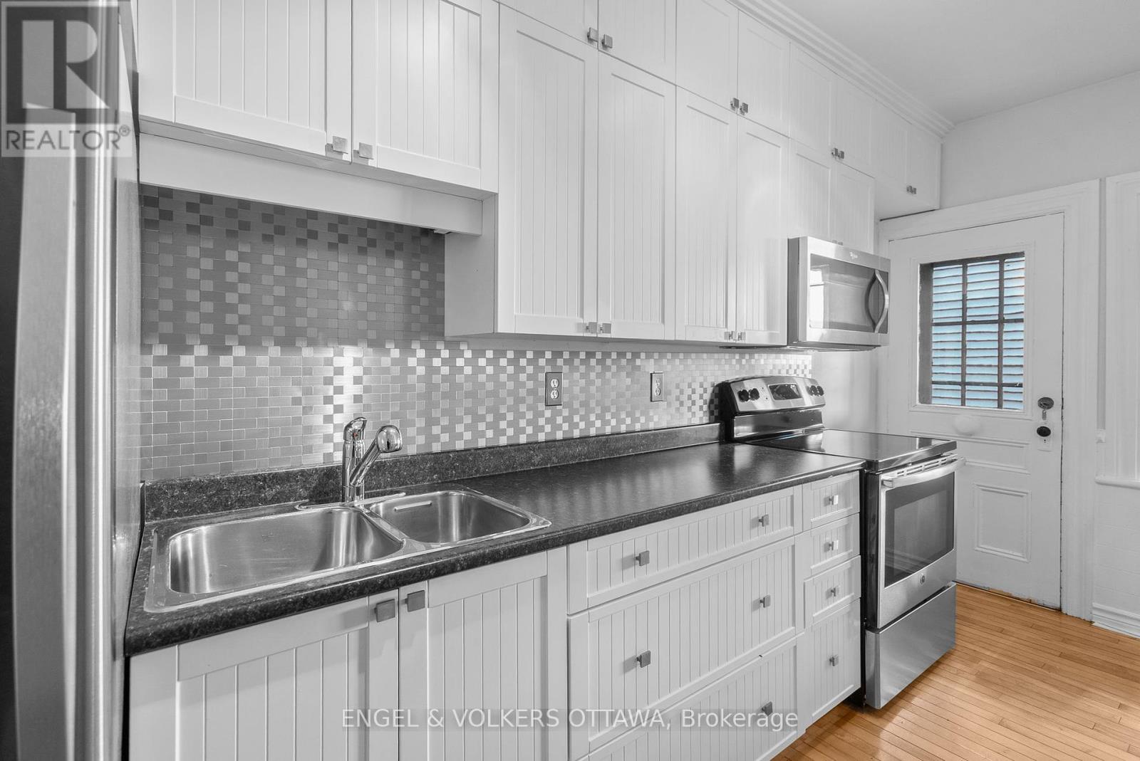 507 Mcleod Street, Ottawa, Ontario  K1R 5P9 - Photo 8 - X12441436