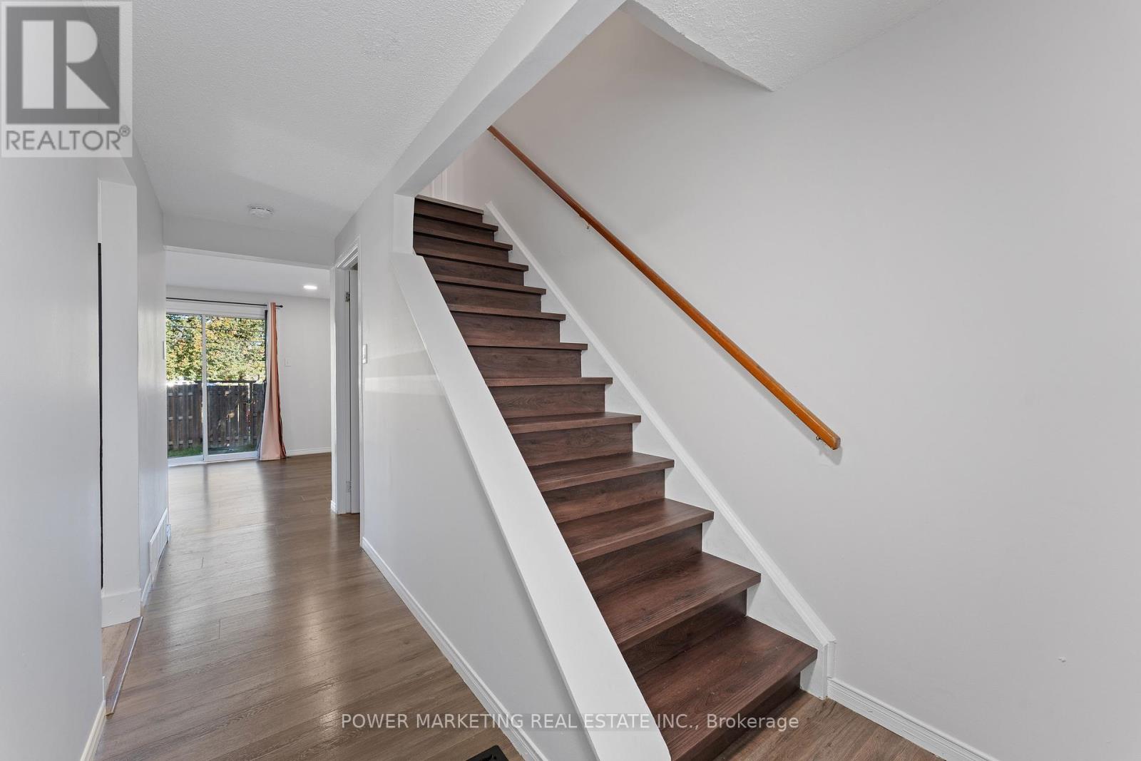 182 - 1045 Morrison Drive, Ottawa, Ontario  K2H 7L2 - Photo 5 - X12441438