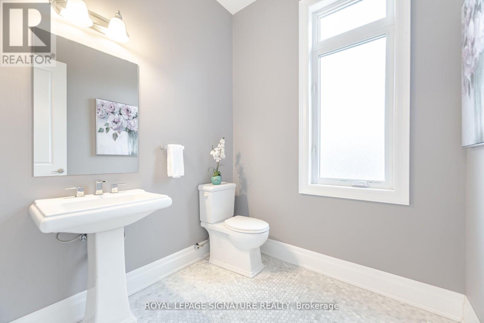 404 Ellen Davidson Drive, Oakville, Ontario  L6M 0Y7 - Photo 19 - W12314548