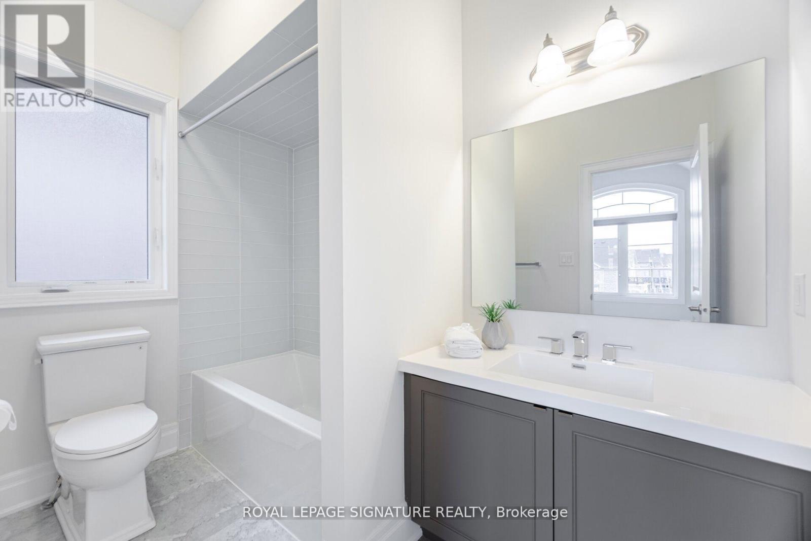 404 Ellen Davidson Drive, Oakville, Ontario  L6M 0Y7 - Photo 29 - W12314548