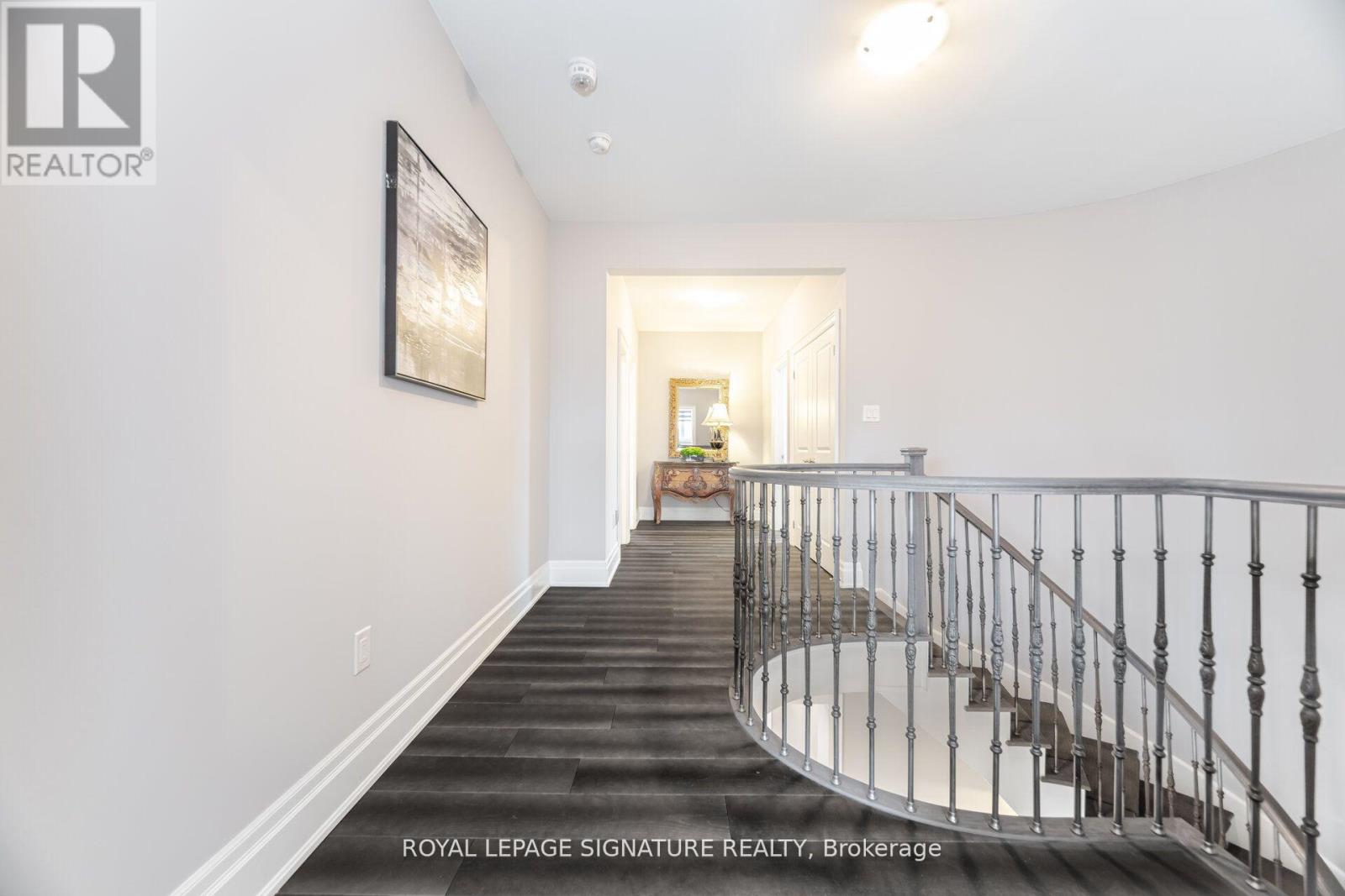 404 Ellen Davidson Drive, Oakville, Ontario  L6M 0Y7 - Photo 21 - W12314548