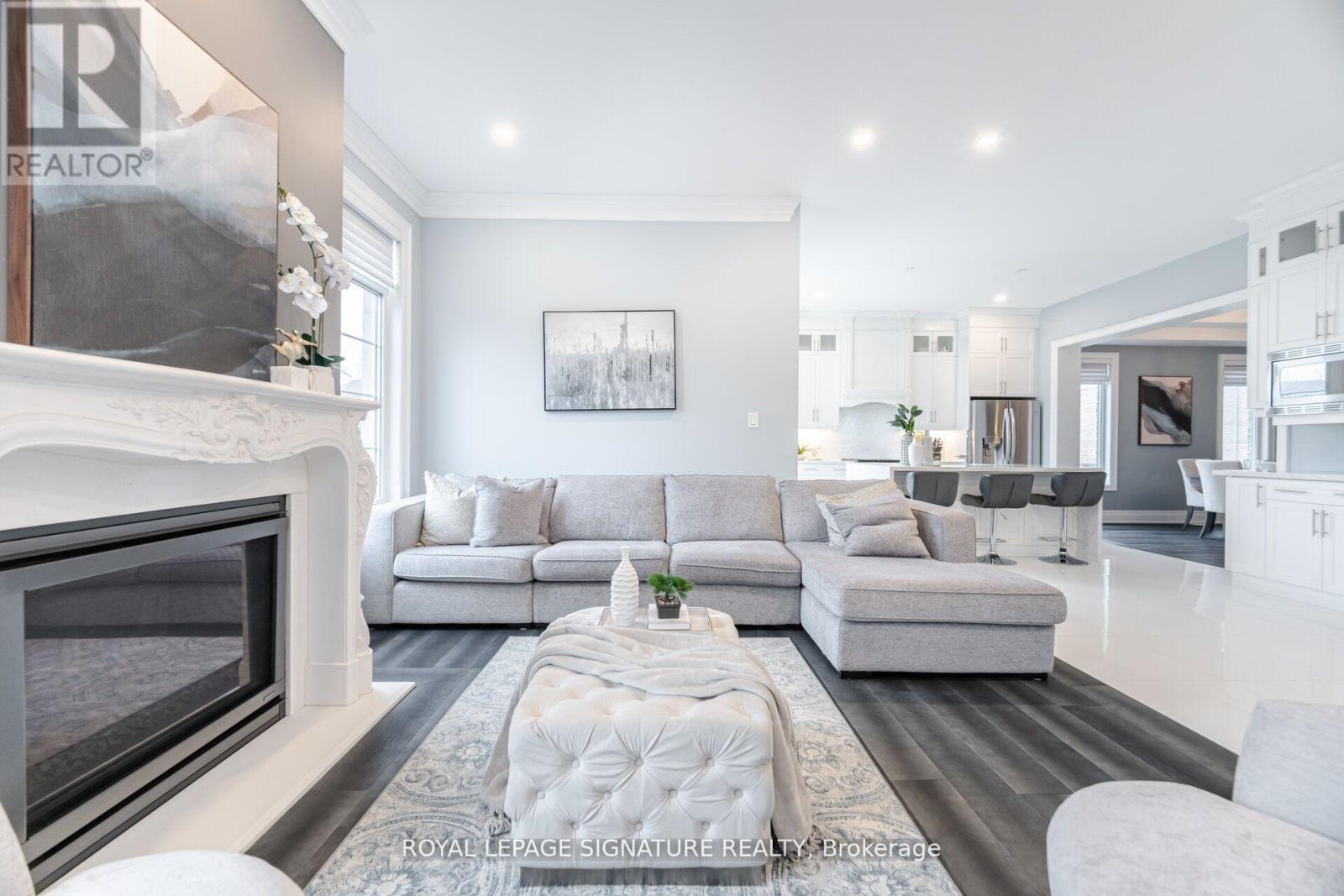 404 Ellen Davidson Drive, Oakville, Ontario  L6M 0Y7 - Photo 16 - W12314548