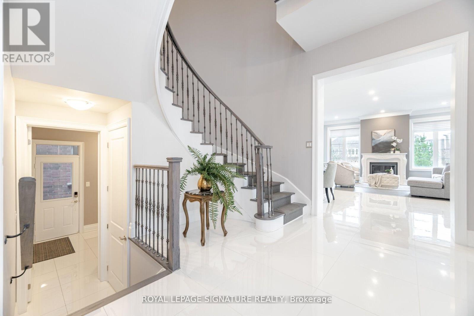 404 Ellen Davidson Drive, Oakville, Ontario  L6M 0Y7 - Photo 33 - W12314548