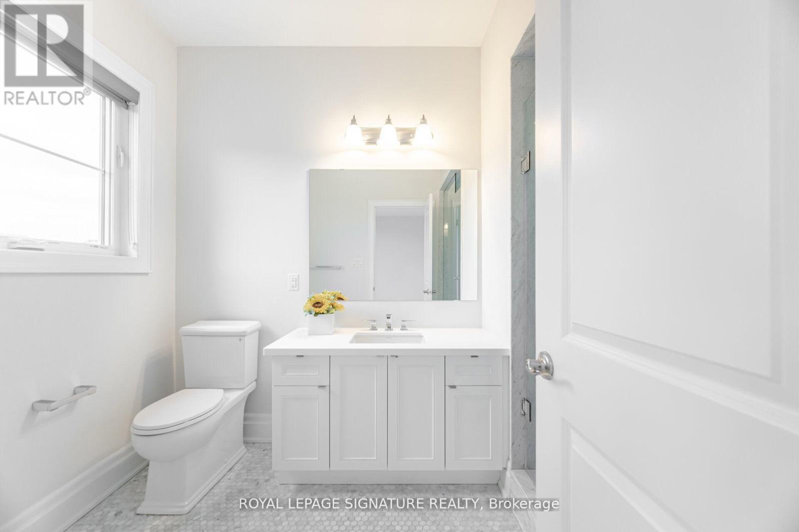 404 Ellen Davidson Drive, Oakville, Ontario  L6M 0Y7 - Photo 26 - W12314548