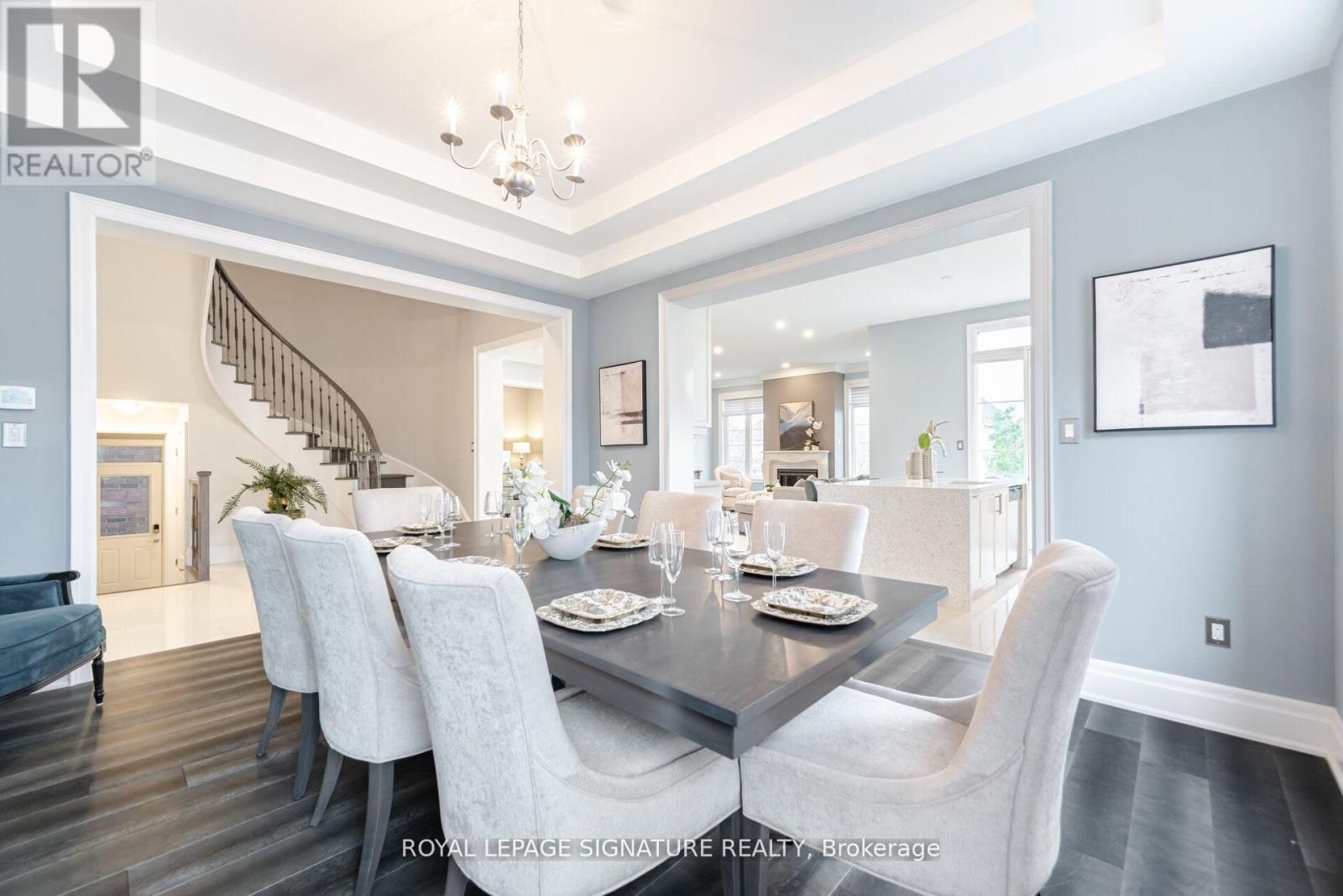 404 Ellen Davidson Drive, Oakville, Ontario  L6M 0Y7 - Photo 9 - W12314548