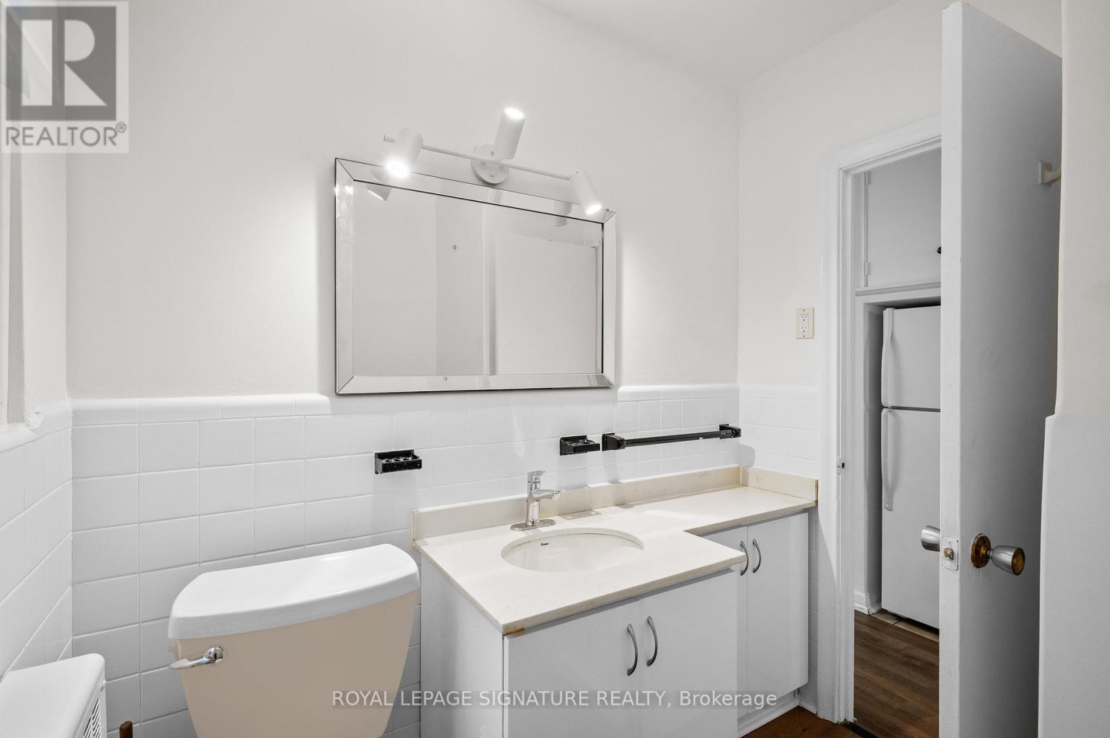2nd Floor - 1138 Eglinton Avenue W, Toronto, Ontario  M6C 2E2 - Photo 29 - C12441285