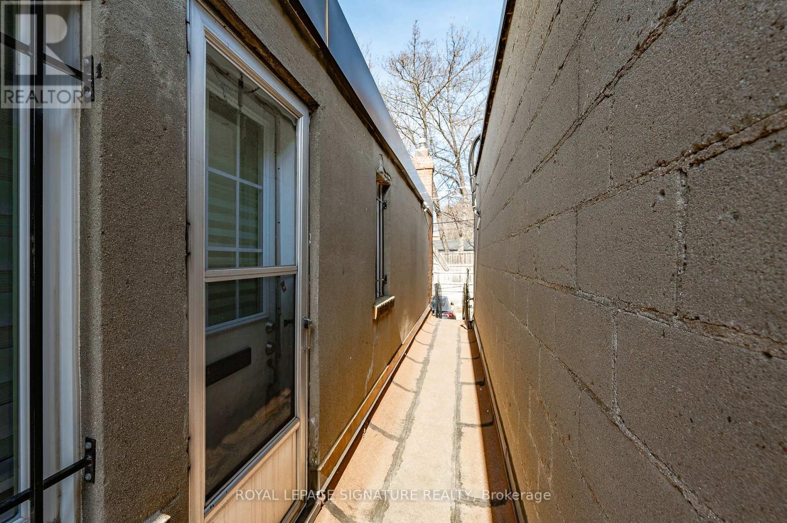 2nd Floor - 1138 Eglinton Avenue W, Toronto, Ontario  M6C 2E2 - Photo 31 - C12441285