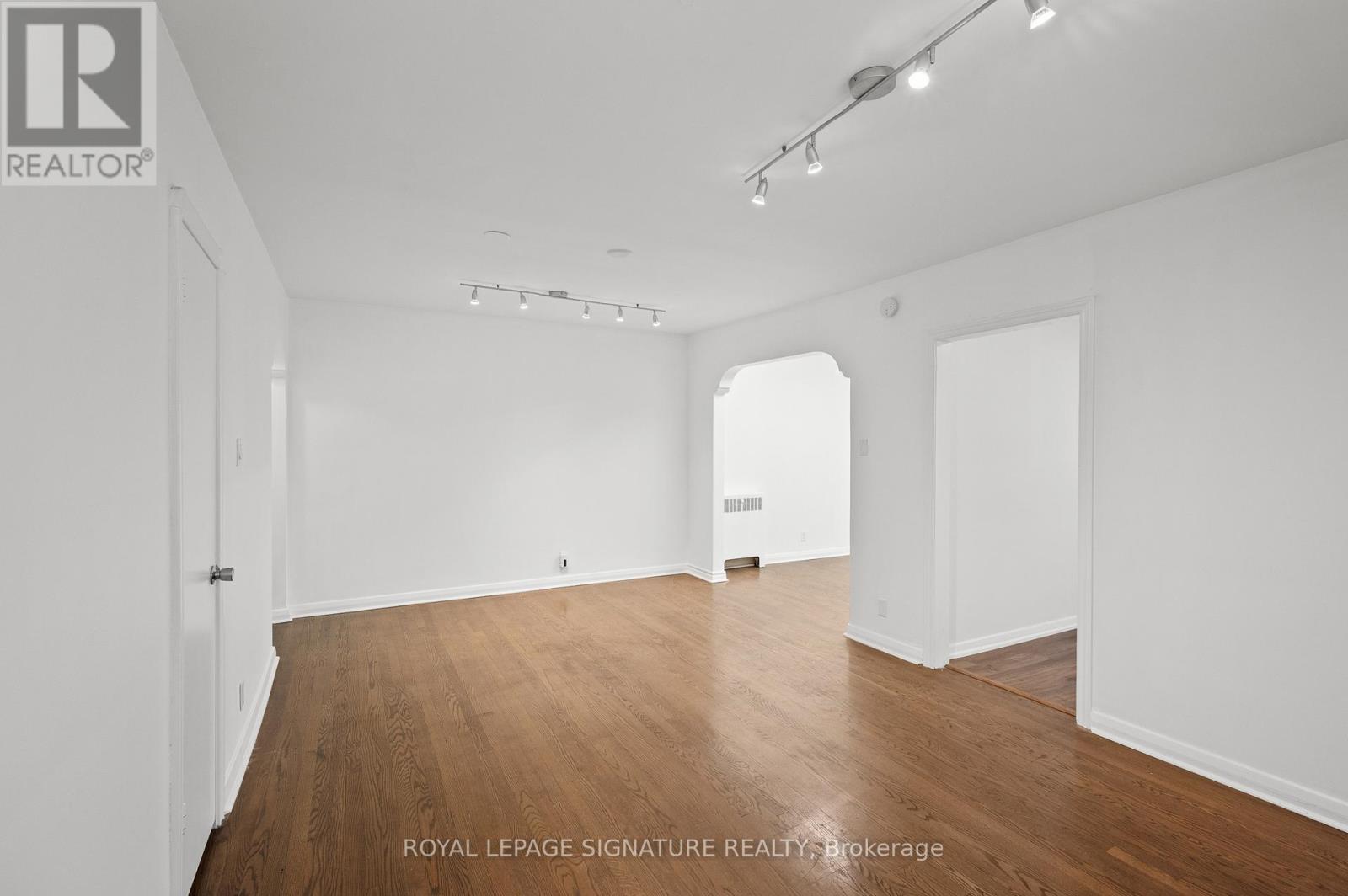 2nd Floor - 1138 Eglinton Avenue W, Toronto, Ontario  M6C 2E2 - Photo 8 - C12441285