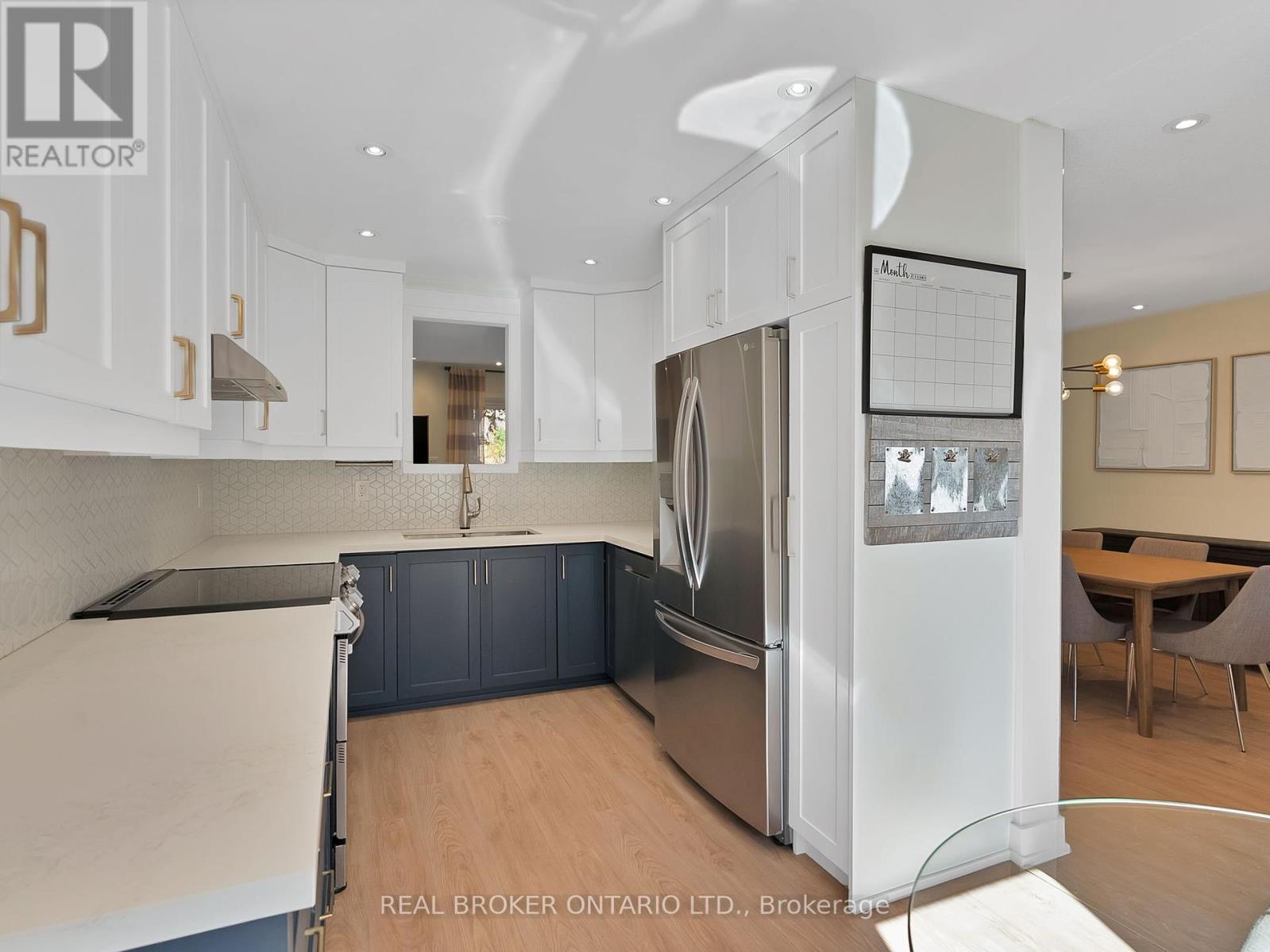 85 Cheryl Shepway, Toronto (Don Valley Village), Ontario  M2J 4R5 - Photo 2 - C12441331