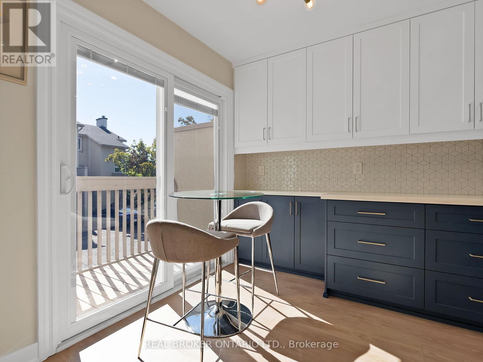 85 Cheryl Shepway, Toronto (Don Valley Village), Ontario  M2J 4R5 - Photo 3 - C12441331