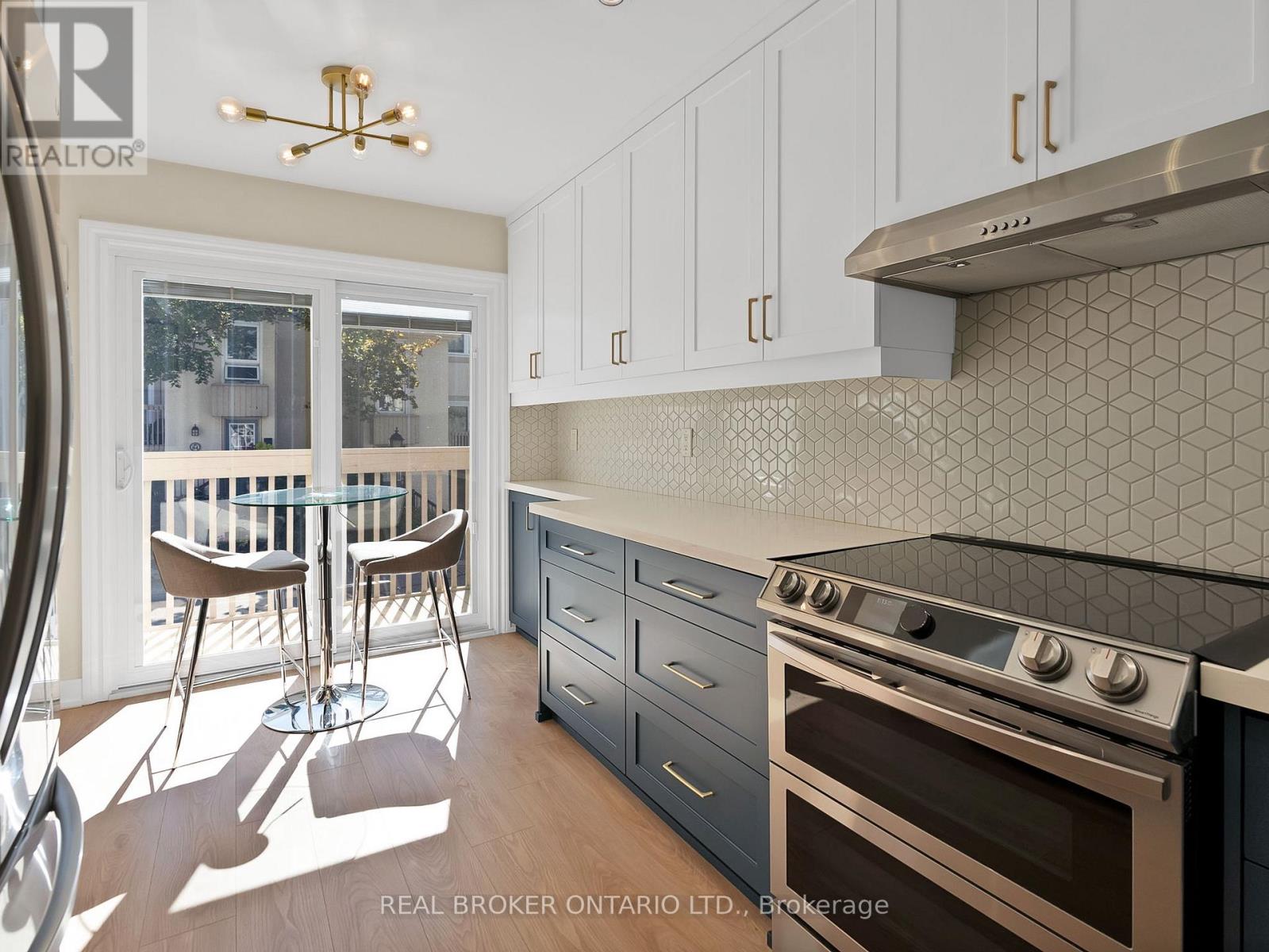 85 Cheryl Shepway, Toronto (Don Valley Village), Ontario  M2J 4R5 - Photo 7 - C12441331