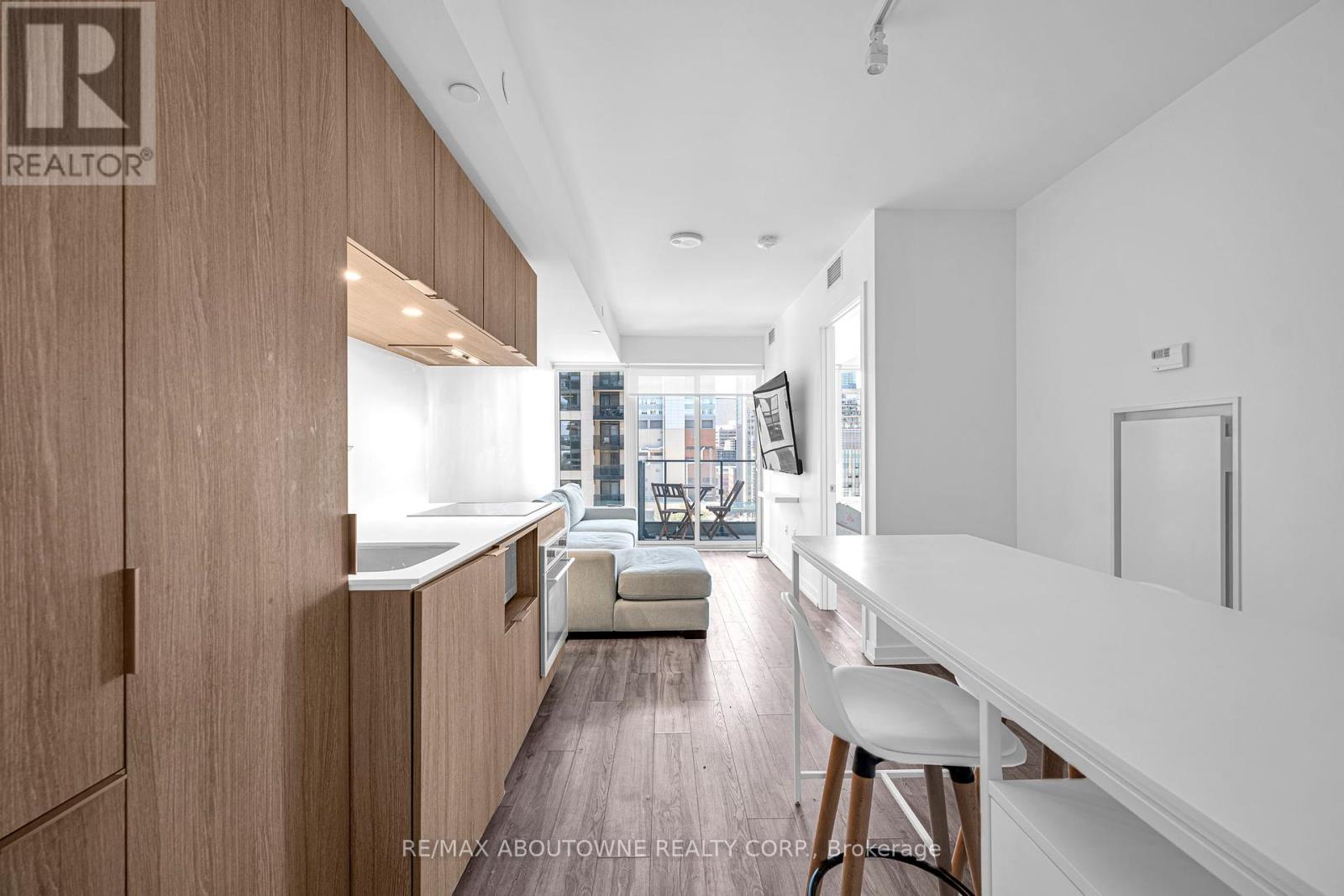 1516 - 77 Shuter Street, Toronto, Ontario  M5B 0B8 - Photo 12 - C12441354