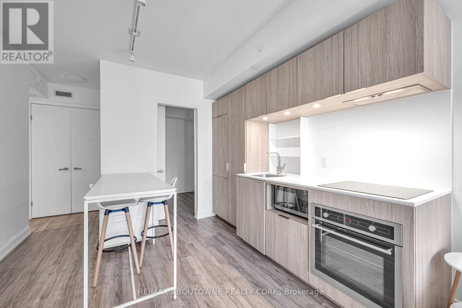 1516 - 77 Shuter Street, Toronto, Ontario  M5B 0B8 - Photo 14 - C12441354