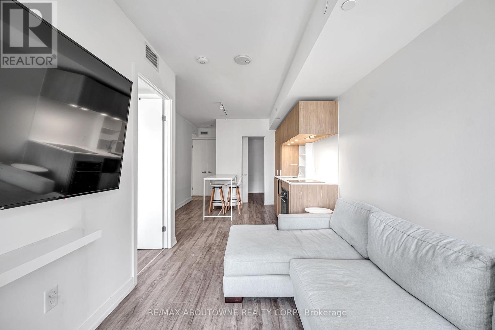 1516 - 77 Shuter Street, Toronto, Ontario  M5B 0B8 - Photo 18 - C12441354