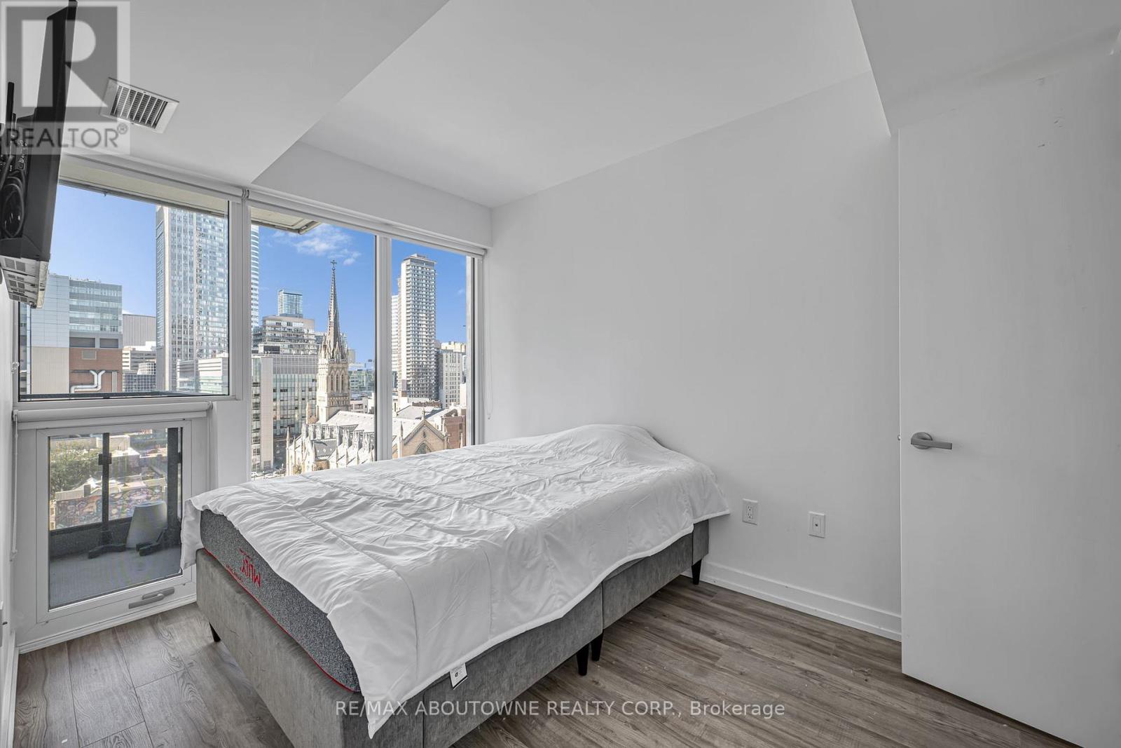 1516 - 77 Shuter Street, Toronto, Ontario  M5B 0B8 - Photo 20 - C12441354