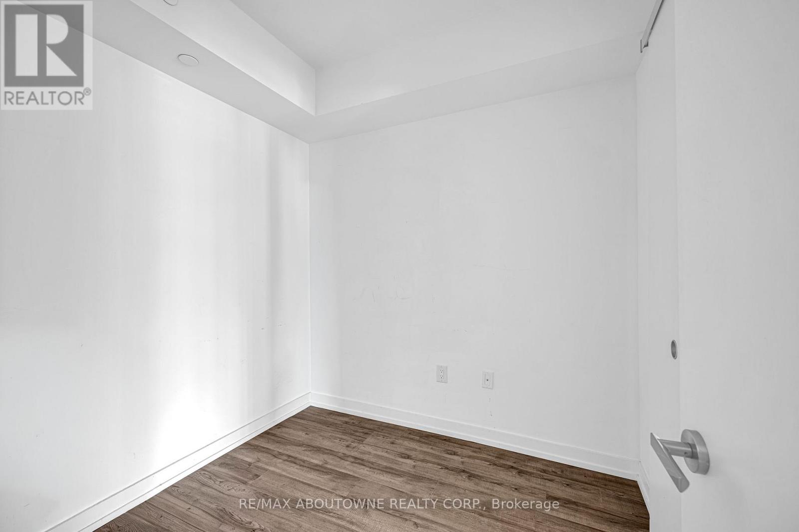 1516 - 77 Shuter Street, Toronto, Ontario  M5B 0B8 - Photo 9 - C12441354