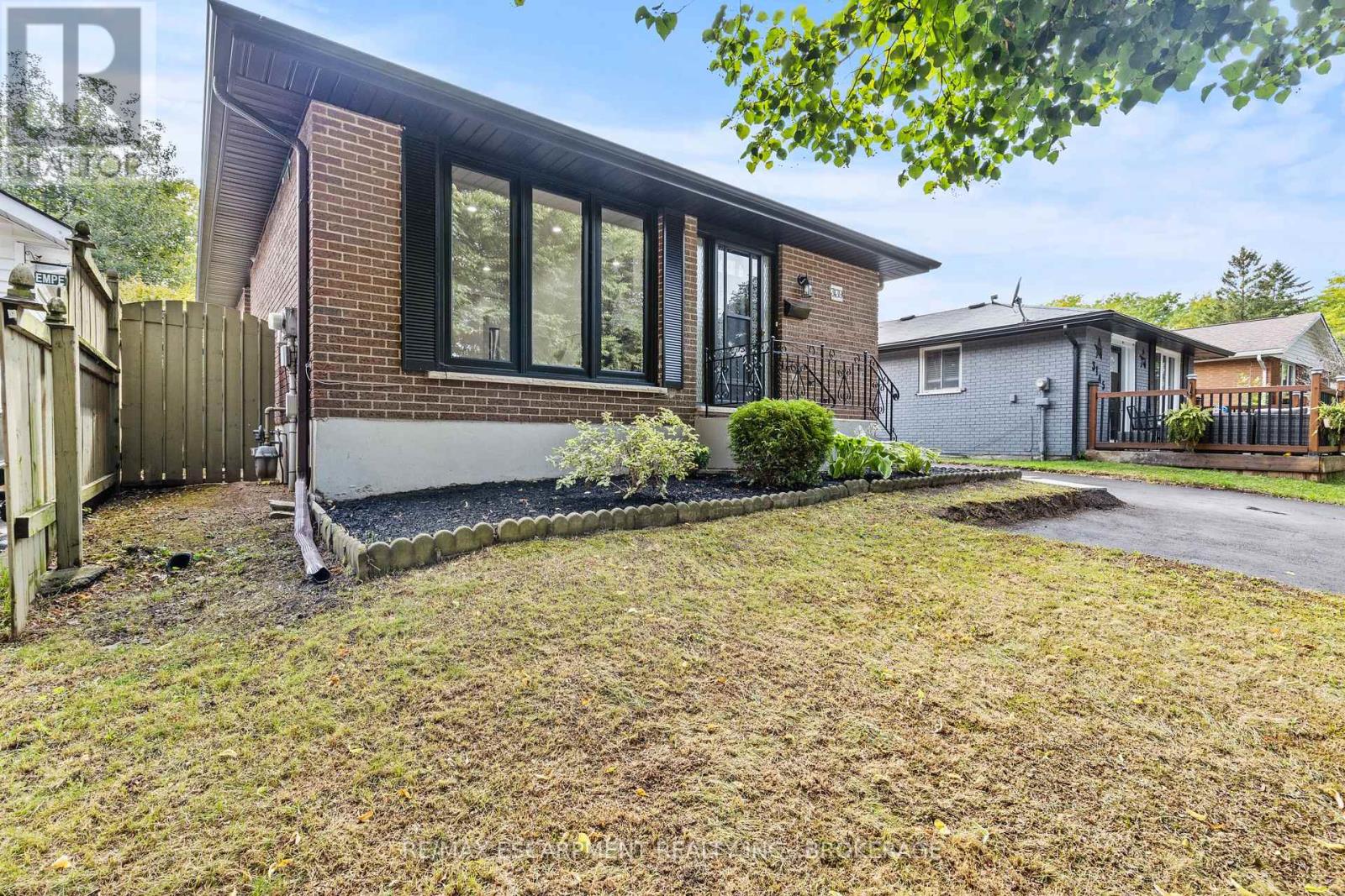 3139 Secord Place, Niagara Falls (Church's Lane), Ontario  L2J 3K5 - Photo 5 - X12441402